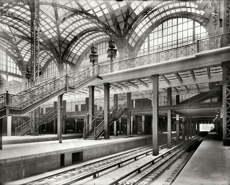 Fig. 7.07: Train platforms at Penn Station, showing the separate exit concourse and glass block floors